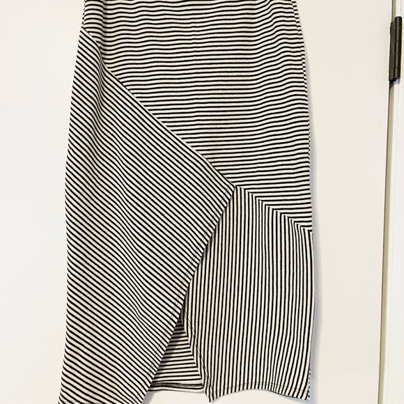 NEW STRETCHY PENCIL SKIRT - Picture 5 of 7